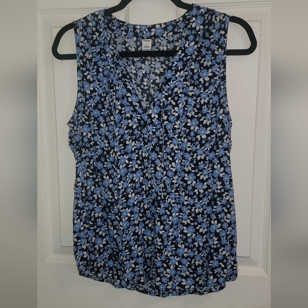 Old navy tank. Small